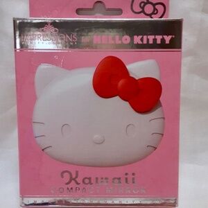 💲SALE💲 New in Box Hello Kitty Lighted Compact Mirror